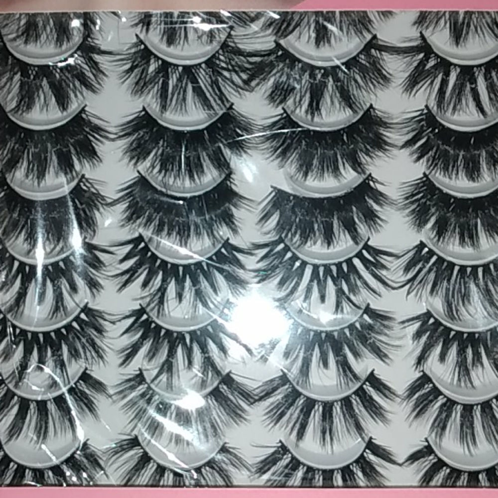 3D EYELASHES - Picture 2 of 3